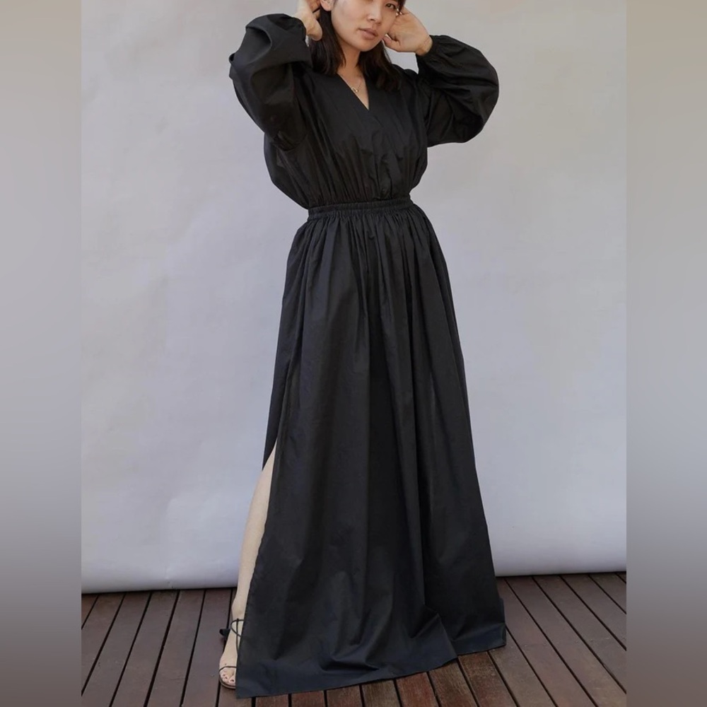 Matteau Black Long Sleeve V-Neck Maxi Dress, slit, backless, Au 2, us 4. New!